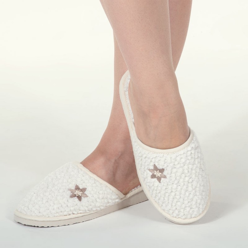 Amaryllis Women s Wool Slippers