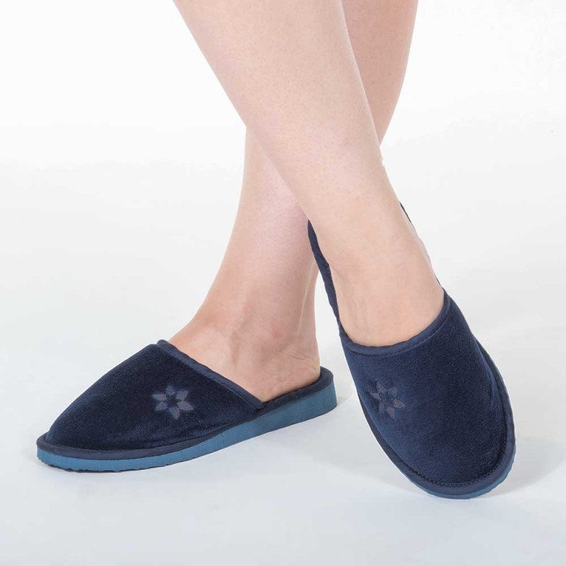 Amaryllis Women s Velour Slippers