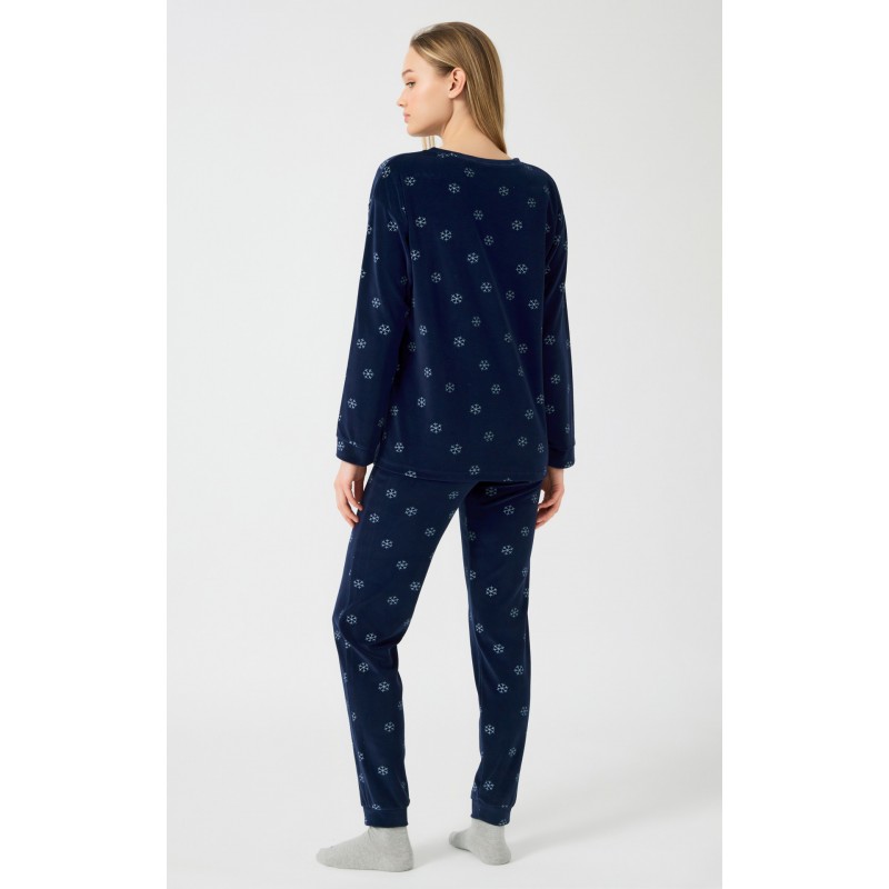 Minerva Women s Velour Pajamas Snow Flakes Design