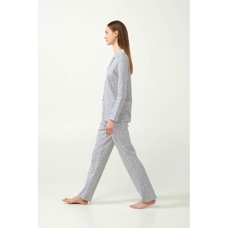 Vamp Women s Buttoned Cotton Pajamas Light Gray Hearts Design