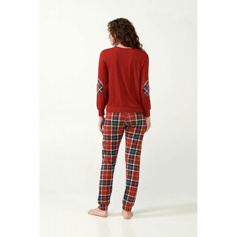 Vamp Women s Cotton Long Sleeved Pajamas Set Red Terracota Dog Design