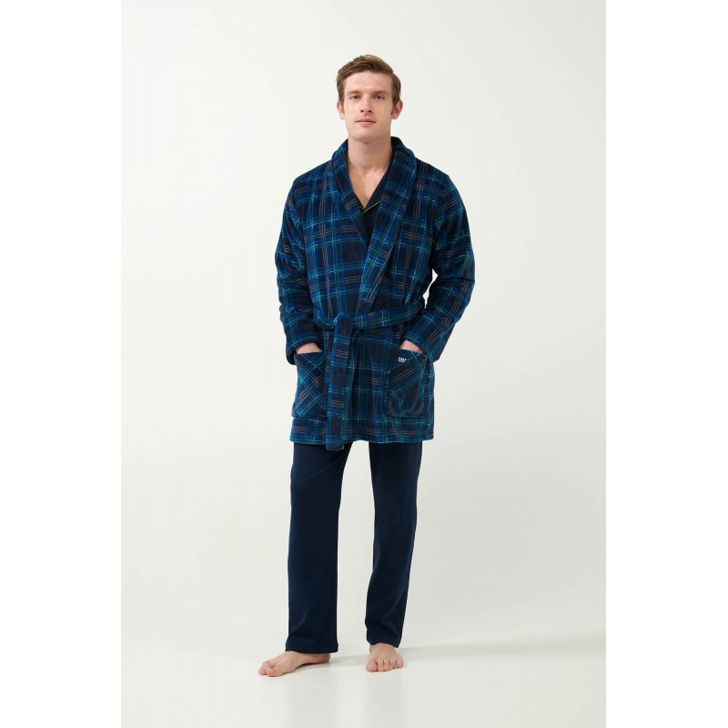 Vamp Men s Fleece Robe With Belt Plaid Design