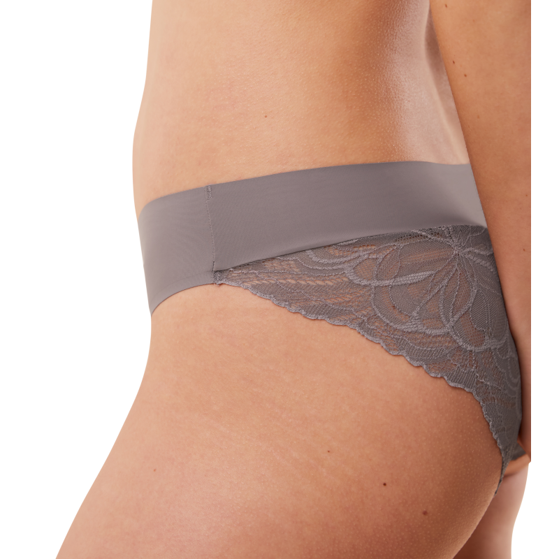 Triumph Women s Slip Body Make-Up Illusion Lace Highleg Tai